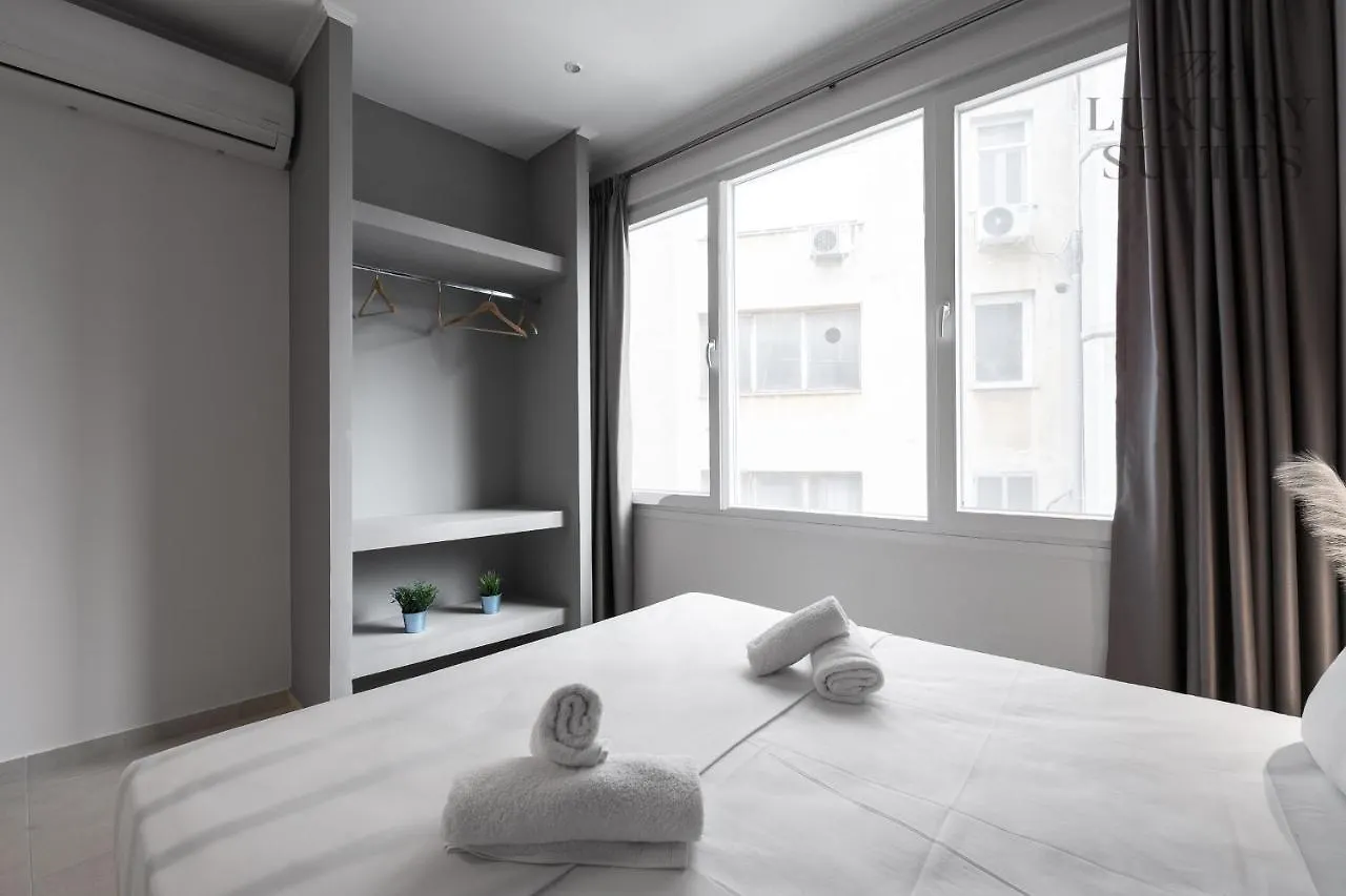 Wallstreet, The Luxury Suites Szaloniki Apartman