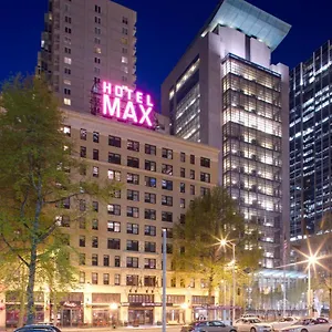 Max 3*, Seattle ABD